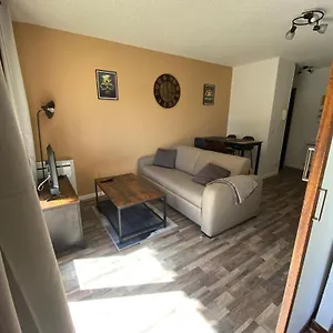 https://apt-roy.hotels-rhonealpes.com