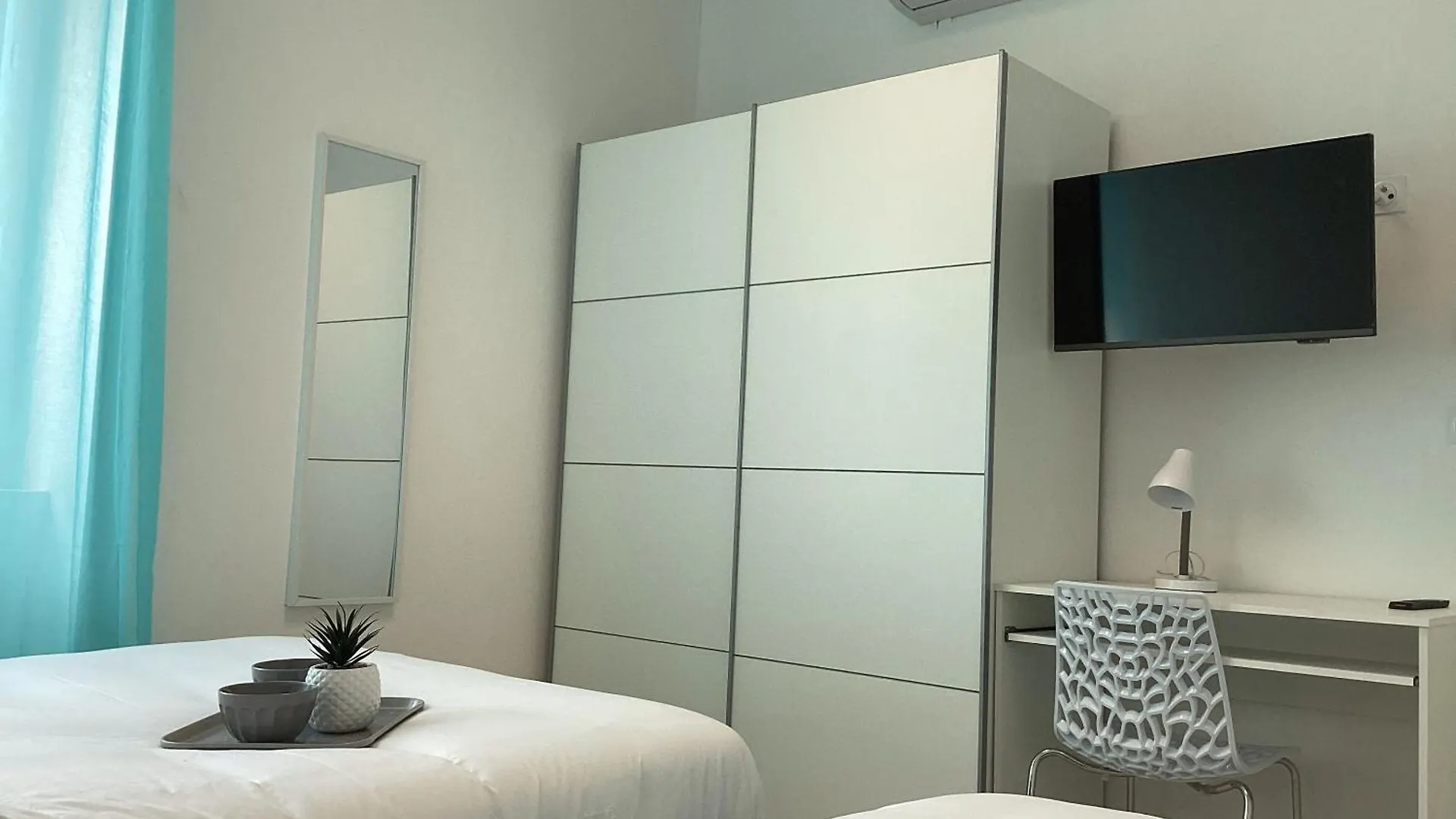Apartment Appartement Stella 95 M2 Climatise Parking Proche Sanctuaires Lourdes France